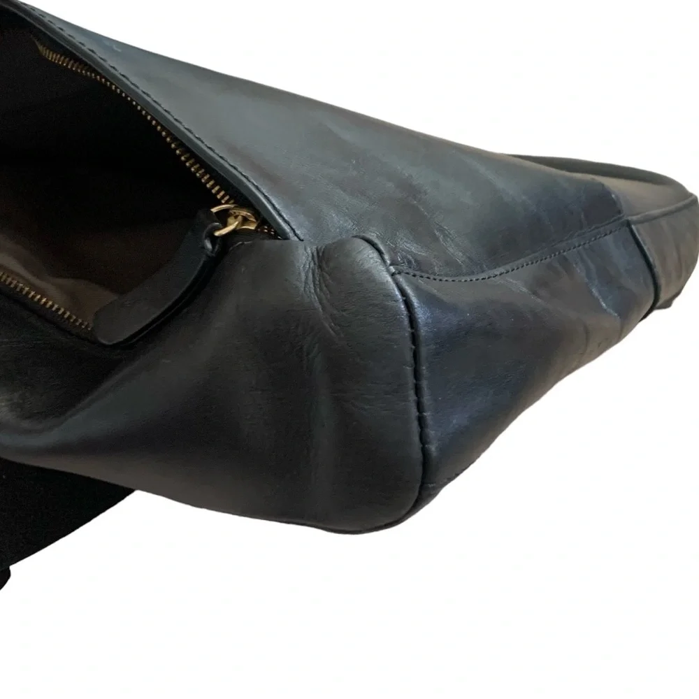 Skagen Black Men’s Cowhide Leather Messenger Bag